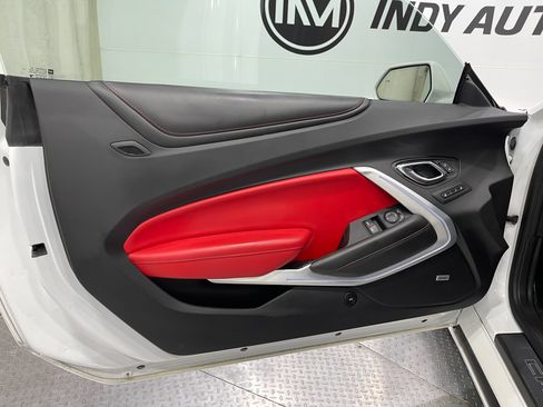 Used 2018 Chevrolet Camaro SS RWD image 15