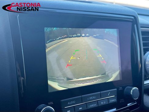 Used 2024 Nissan Frontier SV w/ Technology Package image 17