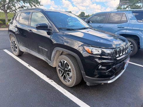 Used 2024 Jeep Compass Limited AWD/4WD image 1