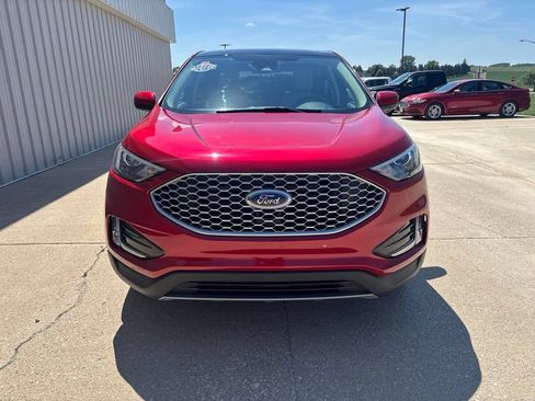 Certified 2023 Ford Edge SEL w/ Convenience Package AWD/4WD image 2
