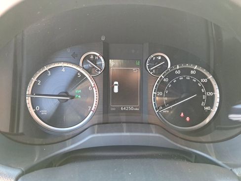 Used 2022 Lexus GX 460 Premium w/ Premium Package image 22