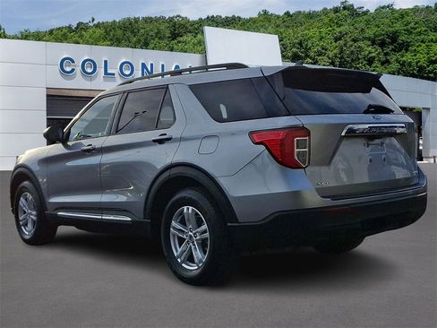 Certified 2022 Ford Explorer XLT w/ Class IV Trailer Tow Package image 4