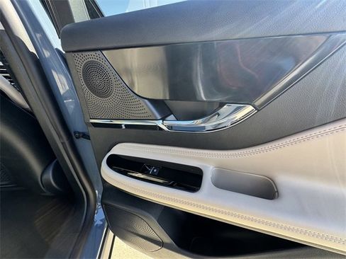 New 2026 Lincoln Corsair Premiere image 16