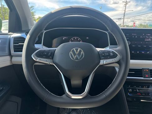 New 2026 Volkswagen Taos SE AWD/4WD image 12