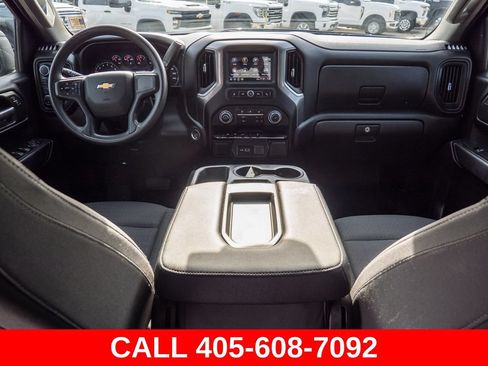 Used 2025 Chevrolet Silverado 1500 Custom w/ Turbomax Blackout Package AWD/4WD image 27