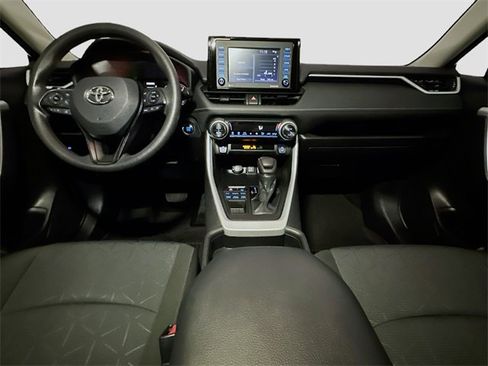 Used 2021 Toyota RAV4 XLE image 22