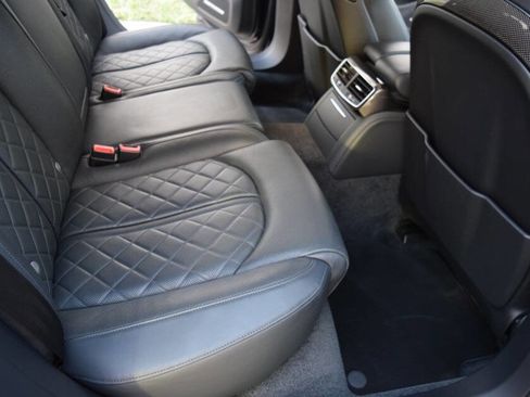 Used 2015 Audi S8 image 46