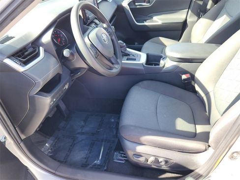 Used 2022 Toyota RAV4 XLE image 6