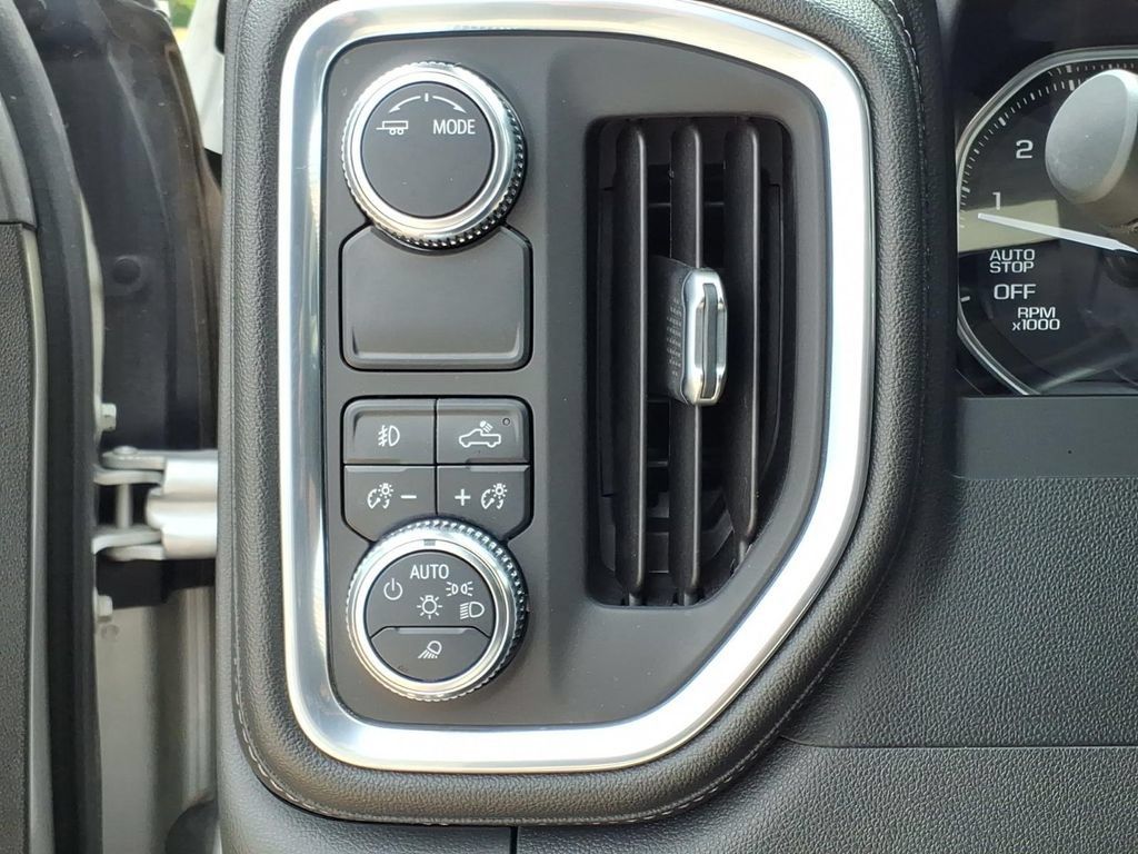Used 2021 GMC Sierra 1500 SLT RWD image 22