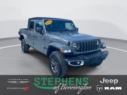 Used 2024 Jeep Gladiator Sport