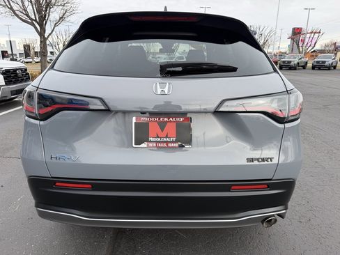 Used 2023 Honda HR-V Sport image 4