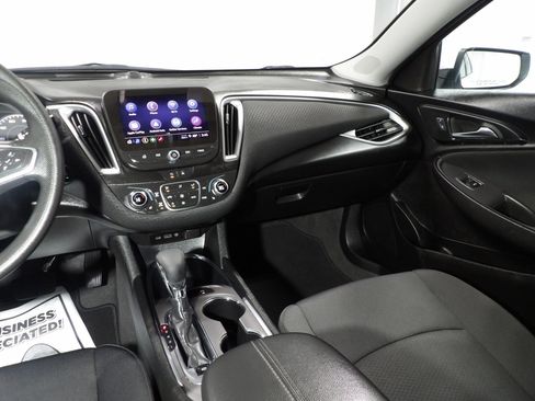 Used 2024 Chevrolet Malibu LT image 13