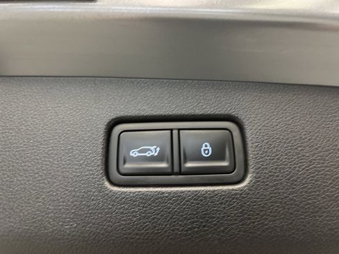 Used 2025 Genesis GV70 3.5T Sport image 36