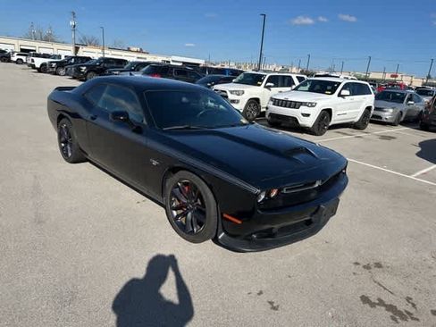 Used 2022 Dodge Challenger GT w/ Plus Package image 23