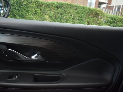 Used 2023 GMC Terrain SLT image 20