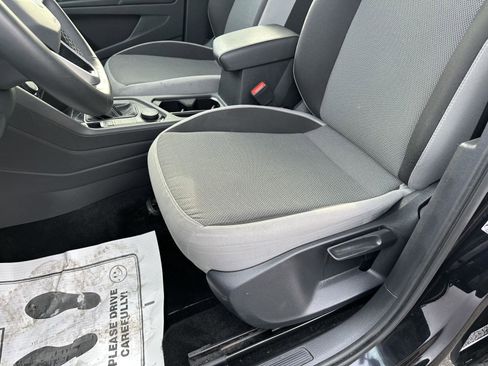 Used 2024 Volkswagen Taos S image 20