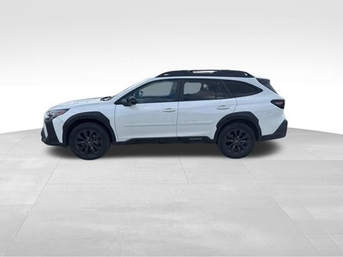 Used 2023 Subaru Outback Onyx Edition image 2