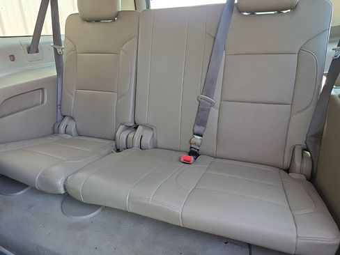 Used 2019 Chevrolet Suburban Premier AWD/4WD image 19