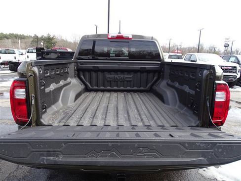 New 2025 GMC Canyon Elevation w/ Convenience Package image 5