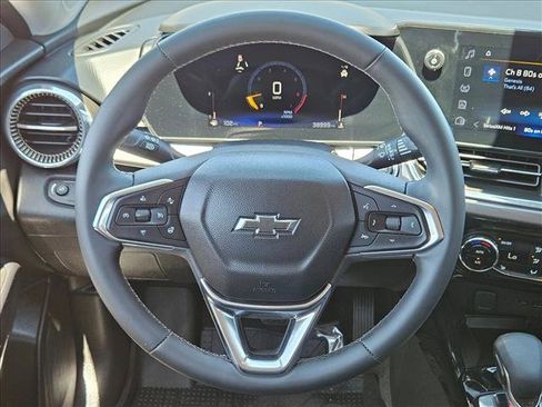 Used 2024 Chevrolet Trax ACTIV w/ Sunroof Package FWD image 14