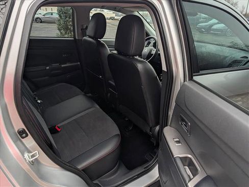 Used 2024 Mitsubishi Outlander Sport SE image 14