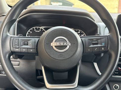 Used 2023 Nissan Rogue SV image 20