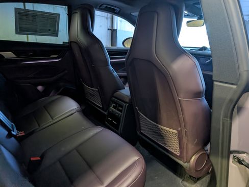 Used 2025 Porsche Macan Electric image 24