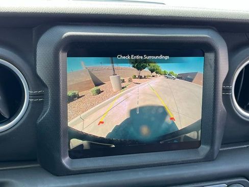 Used 2023 Jeep Wrangler Unlimited Sahara w/ Cold Weather Group AWD/4WD image 22