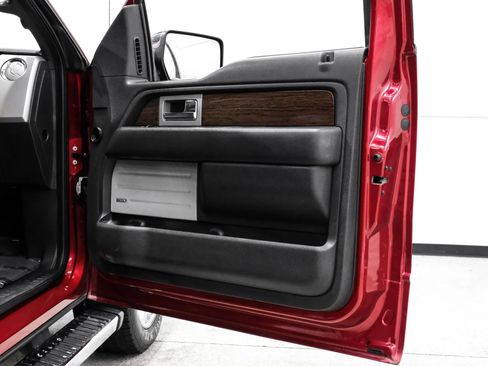 Used 2014 Ford F150 Lariat w/ Equipment Group 502A Luxury AWD/4WD image 47
