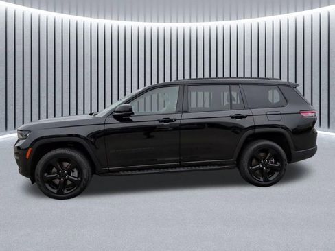 Used 2023 Jeep Grand Cherokee L Limited w/ Luxury Tech Group II image 13