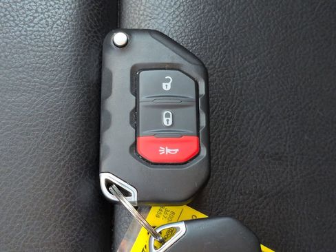 Certified 2022 Jeep Gladiator Mojave w/ LED Lighting Group image 28