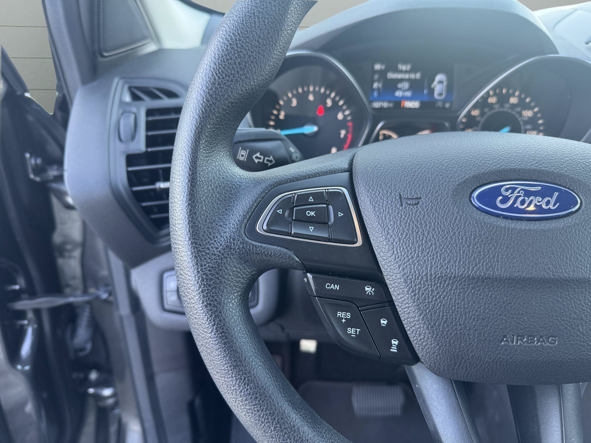 Used 2018 Ford Escape SE w/ Ford Safe & Smart Package AWD/4WD image 15
