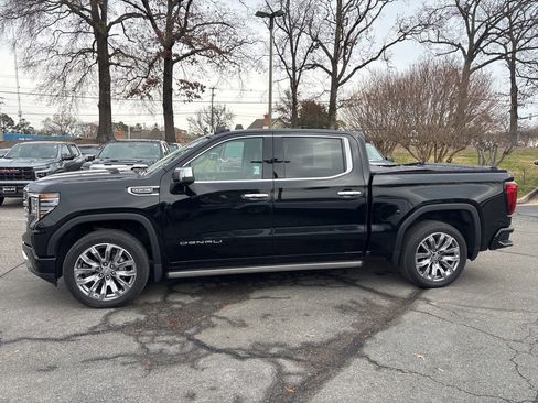 Used 2022 GMC Sierra 1500 Denali w/ Denali Reserve Package image 16