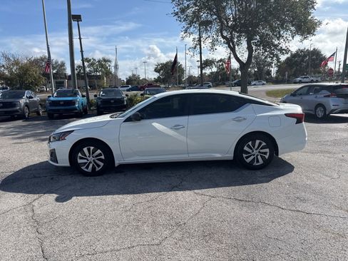 Certified 2025 Nissan Altima 2.5 S image 8