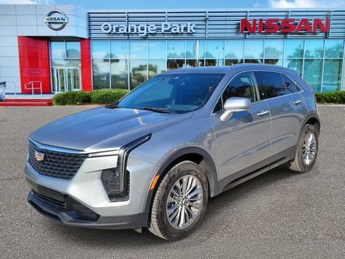 Used 2024 Cadillac XT4 Premium Luxury FWD image 4
