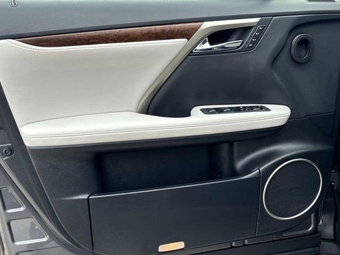 Certified 2022 Lexus RX 350L Premium w/ Premium Package image 17