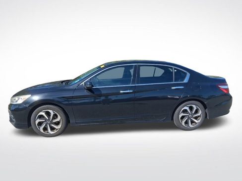 Used 2017 Honda Accord EX-L image 10