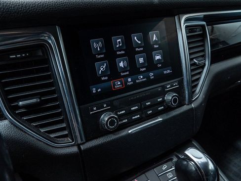 Used 2017 Porsche Macan S image 17