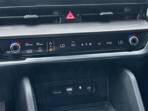 Certified 2023 Kia Sportage EX FWD image 16