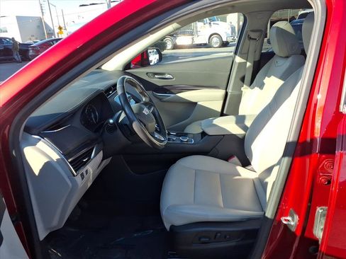 Certified 2023 Cadillac XT4 Luxury w/ Cold Weather Package image 23