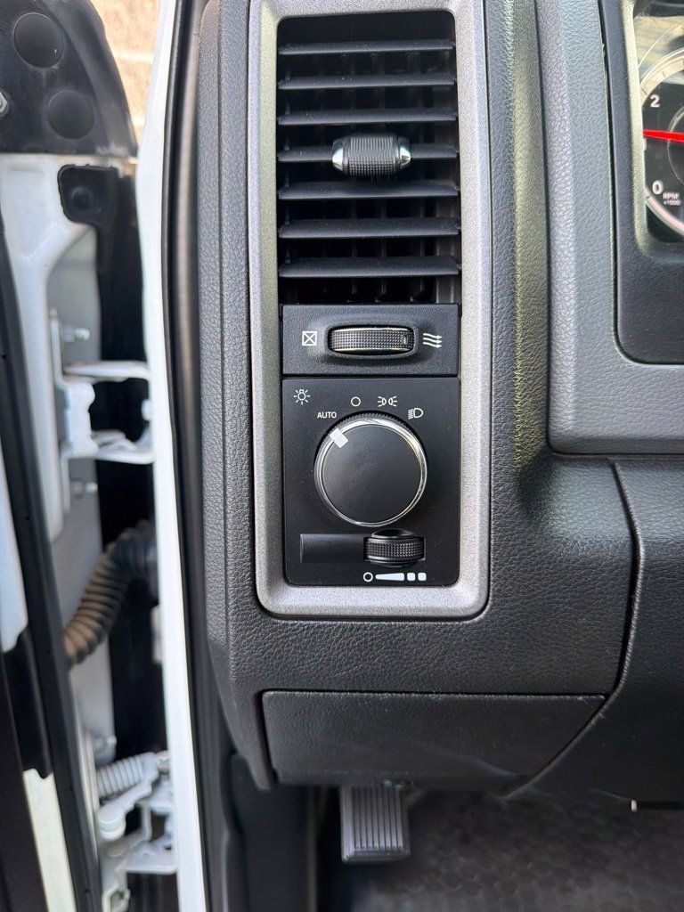 Used 2017 RAM 3500 Tradesman AWD/4WD image 25