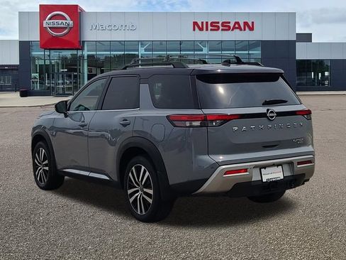 Used 2024 Nissan Pathfinder Platinum w/ Cargo Package AWD/4WD image 5