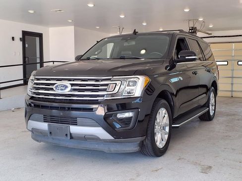 Used 2020 Ford Expedition XLT w/ Equipment Group 202A RWD image 21