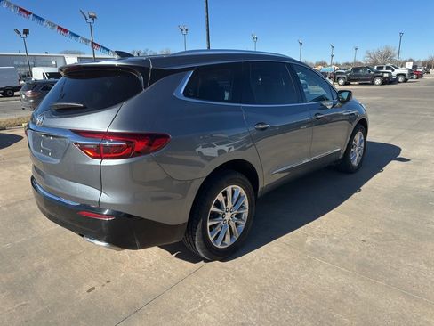 Used 2021 Buick Enclave Premium w/ Sun and Sites Package image 38