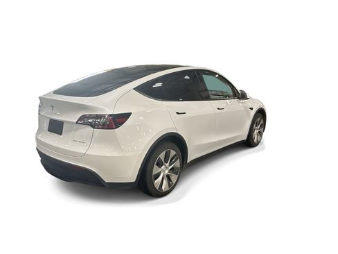 Certified 2023 Tesla Model Y Long Range AWD/4WD image 6