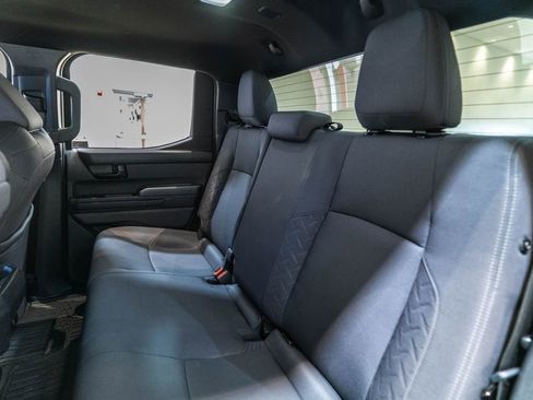 Certified 2024 Toyota Tacoma SR5 AWD/4WD image 31
