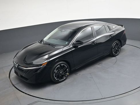 New 2026 Nissan Sentra SR image 31