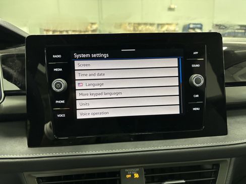 New 2025 Volkswagen Taos SE image 23