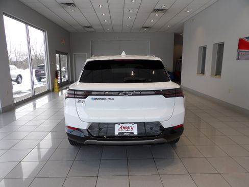 Used 2024 Chevrolet Equinox EV LT w/ LPO, Trailering Package image 5