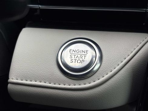 New 2026 Lincoln Nautilus Reserve AWD/4WD image 32